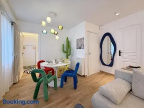 Pop Art & Vibrant Parisian Flat AC Near Opera - Image 5