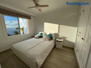 Nomad's Nest - Sea View Apartment with Pool - Ideal for Vacation & Remote Work - Image 5