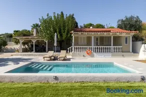 Green Retreat - Image 1