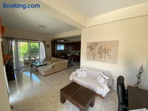 Siamos Villa - Image 2