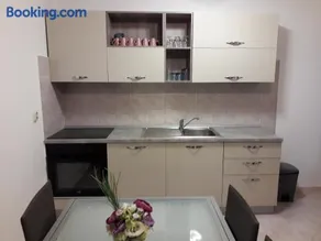 Apartment Eni - Image 1
