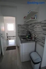 Private Accommodation Carevic - Image 3