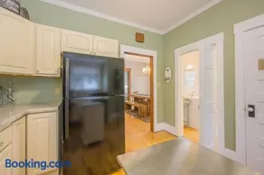 Spacious Downtown Character Home - 4 bedroom 3 bath Lawrence University College Ave - Image 4