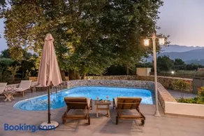 Villa Nature, Heated Pool - Image 2