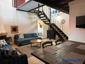 Roula's Stone Loft Villa & Pool Near Polylimnio - Image 3