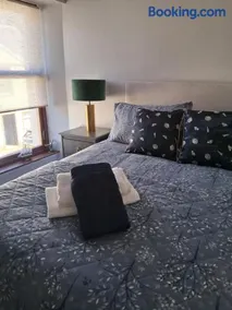 DRIFTWOOD coastal holiday flat - newly refurbished with 2 bedrooms - Image 5