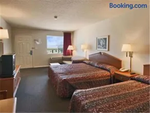 Summit Inn Hempstead - Image 3