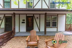 Lakeview 10B: Forest Den - Image 3