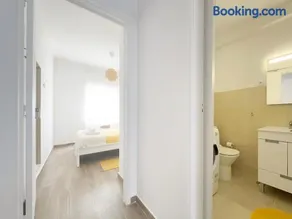 Arcos Flat next to the Beach by Homeful Homes - Image 3