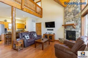 Forest Heights Lodge - 6BR - Pool Table - Near Silver Dollar City - FREE TICKETS INCLUDED - - Image 1