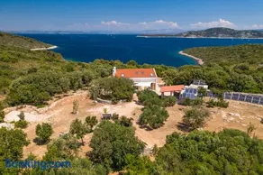 Hvar Cricket House Pakleni island - Image 1