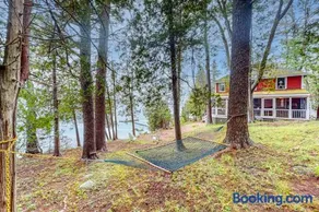 Cozy, Waterfront Cabin-Style Gem with Private Dock and Lovely Views - Image 1