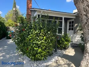 Northridge 3BR 2BA Home with Pool on a Tree-Lined street, Close to CSUN - Image 5