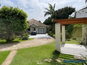 Casa de campo, com quadra de Beach Tennis, Volei e Fut Volei próxima a SP!! - Image 3