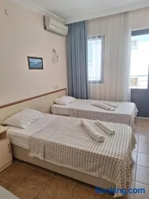Golden Beach Hotel - Image 3