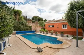 Gîte de charme avec piscine privée - Image 1