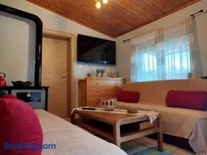 J & V Natural Home - Image 3