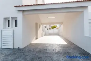Modern Studio Loft in Central Larnaca with WiFi - Image 5