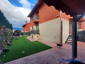 Chalet entero en La Rioja - Image 1