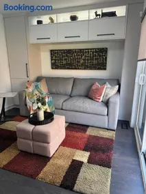 Modern sleek haven - Image 2