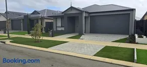 Large Home Accessible Spacious and Ready to Enjoy - Image 2