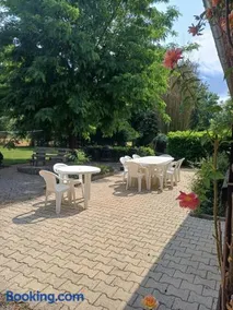 Grand Gite avec grande piscine d'été - Image 1