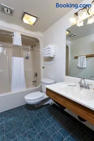 Ephraim Shores Resort - Image 4