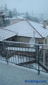 Traditional House in village Anavryti - Image 2