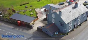The Hinds Head Hotel - Image 2