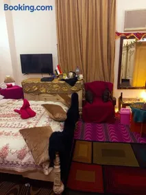 Tahrier square family room private bathroom incairodowntown cairo besaids AUC univ and GREECK CUMPS Cairo Giza - Image 2