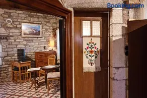 Alexana - Traditional House - Image 2