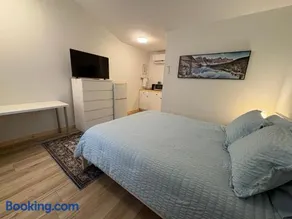 Smokehouse Suites and Stay - Image 3