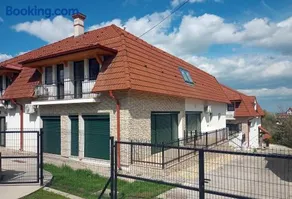 Szellorozsa Apartman - Image 1