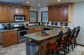 Birch Grove Cottage by Simple Life Rentals - Image 2