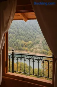 Aithra Boutique Suites - Image 4
