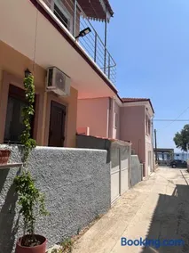 Ta Kalamakia Apartments - Image 5