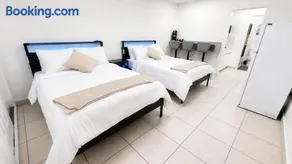 Modern Cozy Miami Stay Near Airport - Image 4