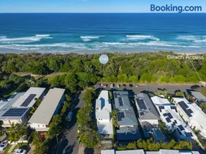 The Boat House- Casuarina Beachfront Home - Image 3