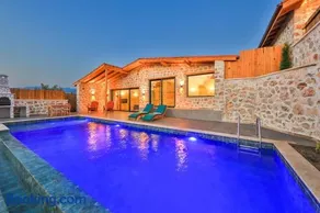 Romantic 1BR Pool Villa in Nature - Image 4