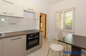 Apartment Garden - Image 3