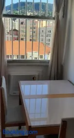 Apartamento encantador com vaga de garagem - Image 2