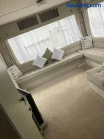 Hollie’s Hemsby holidays - static caravan - Image 2