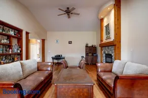 Fort Wine Manor, Entire Private Estate Home - Image 4