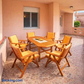 Sea Breeze Beach House Psakoudia - Image 2
