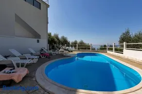 Villa Ozzi with 9 bedrooms & private Pool - Image 1