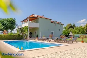 Holiday house Anetta with 5 bedrooms - Image 1