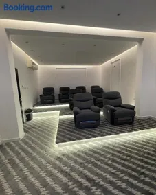 The home 1 - Image 2