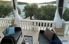 Three-Bedroom Apartment In Slano - Image 2