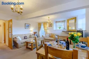 3 Bed in Bainbridge oc-c28300 - Image 4