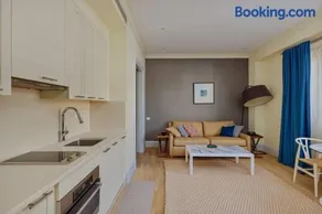 Porto Montenegro One Bedroom Appartmant - Image 2